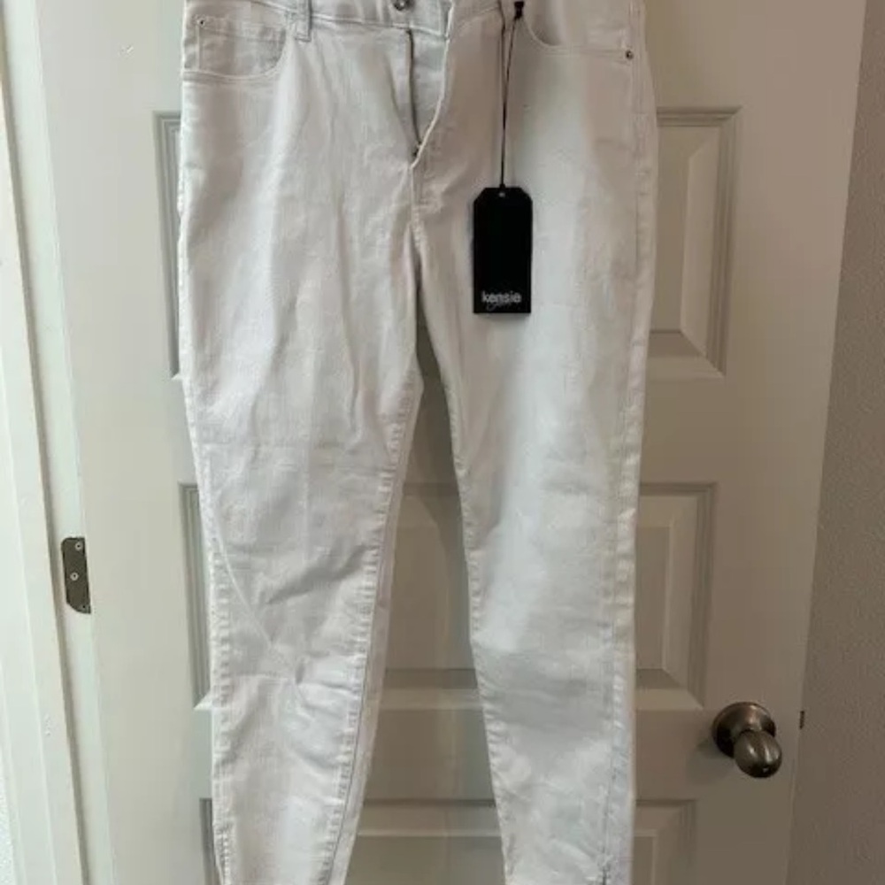 Kensie Women's White Jeans